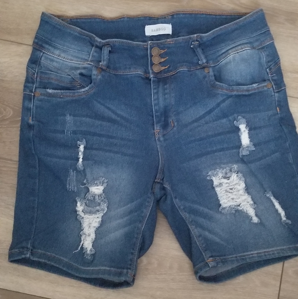 Bamboo JEAN stretch shorts size 16